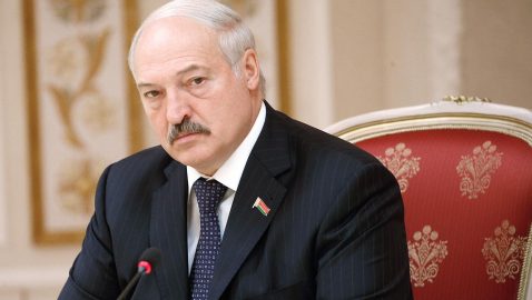 Лукашенко: Зеленского оставили наедине с проблемой Донбасса