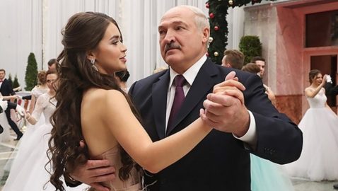 Лукашенко рассказал о «нормальном росте» для женщин