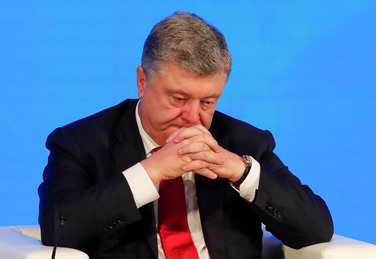 74% украинцев поддерживают снятие неприкосновенности с Порошенко – опрос