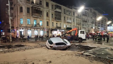 Кличко прокомментировал прорыв трубы в центре Киева