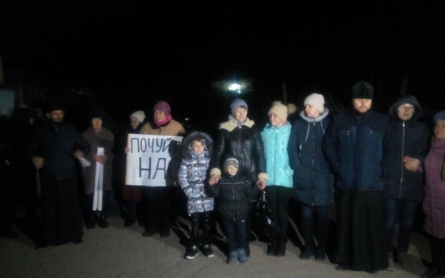 Зеленский добрался в Очаков, на въезде его встретили митингующие