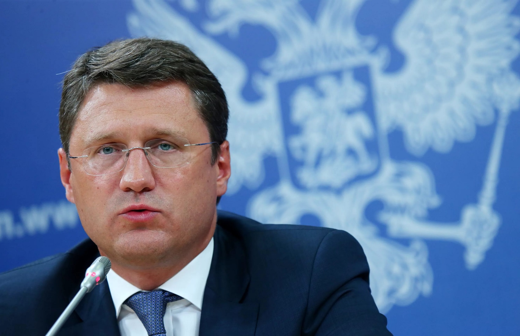 Новак: с «Газпрома» снимут аресты, а $3 млрд долга можно компенсировать евробондами