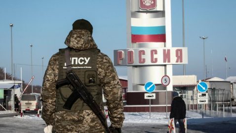 Украинцы смогут въезжать в Россию только по загранпаспортам