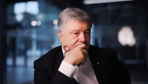 Порошенко требует срочно созвать СНБО