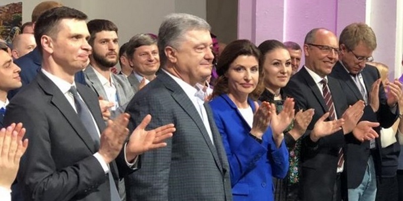 Партия Порошенко просит Зеленского отреагировать на заявление Путина о «российских территориях»