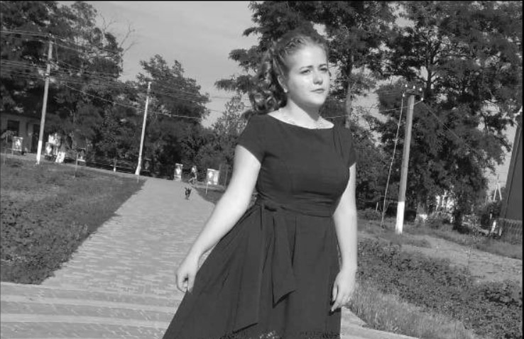 Пожар в Одессе: в Раде почтили память погибшей студентки