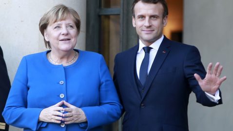 Меркель и Макрон приветствуют обмен на Донбассе