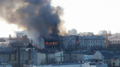 Кабмин озвучил причину пожара в колледже Одессы