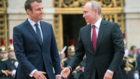 Обмен и транзит газа: Макрон и Путин обсудили Украину