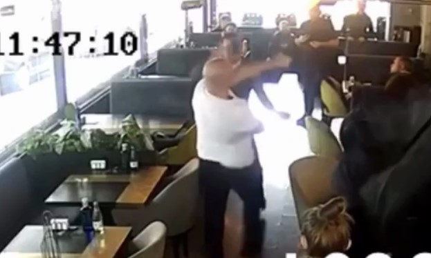 Кива напал на АТОшника и получил по лицу (видео)