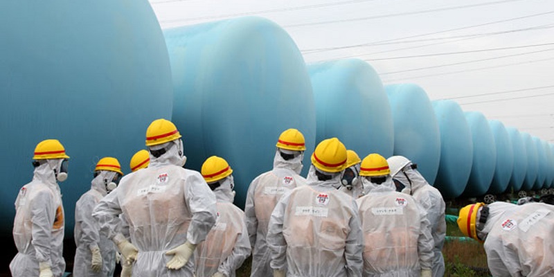 В Японии решили сбросить в море радиоактивную воду с Фукусимы-1