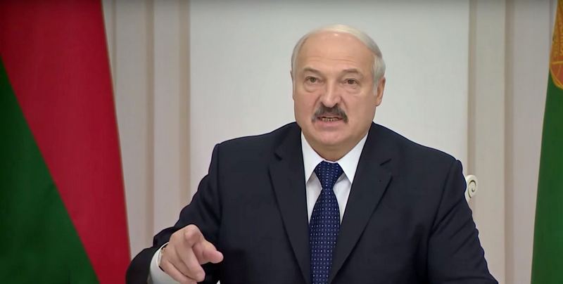 Лукашенко похвалил белорусские СМИ за честность