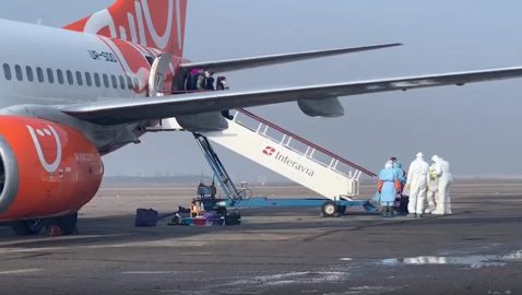 Эвакуированных украинцев выпустили из самолета