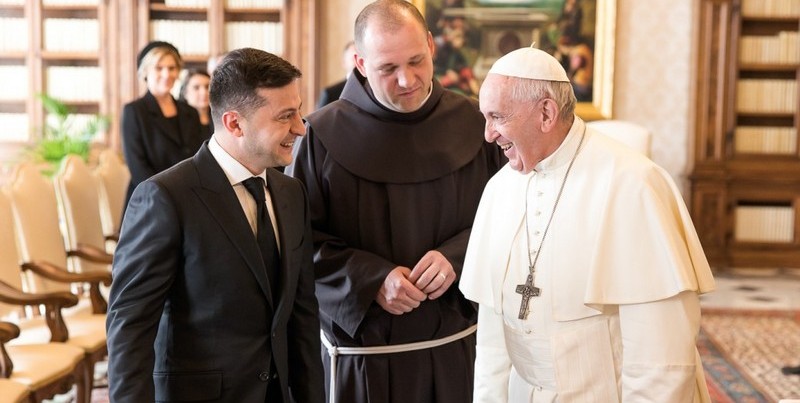 Зеленский о встрече с Папой Римским: Он назвал меня «Президентом мира»
