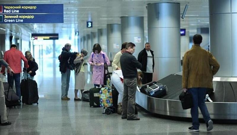 Италия не проверяет пассажиров, вылетающих в другие страны