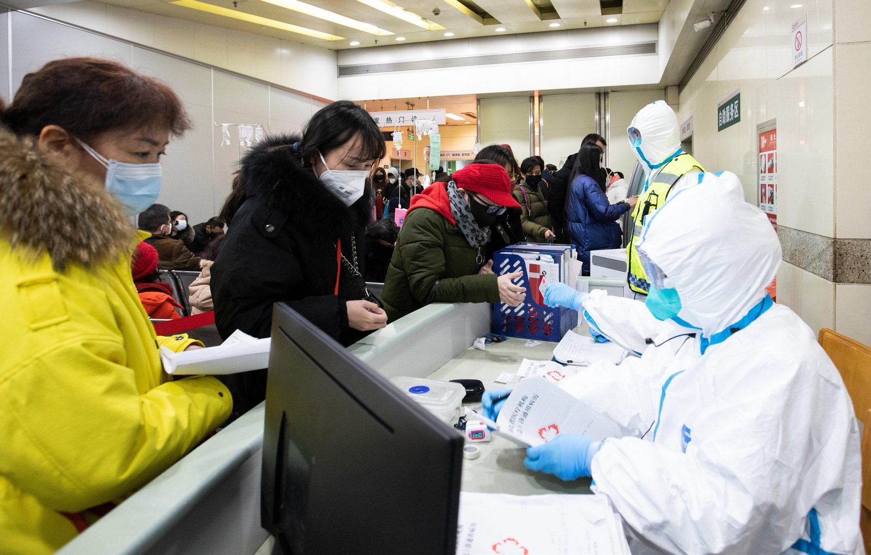 Число заразившихся коронавирусом превысило в Китае 11,7 тысяч человек