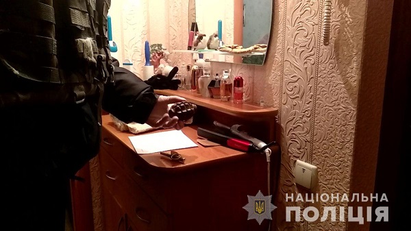 В Краматорске задержали мужчину, пытавшегося подорвать женщину с ребёнком - 1 - изображение