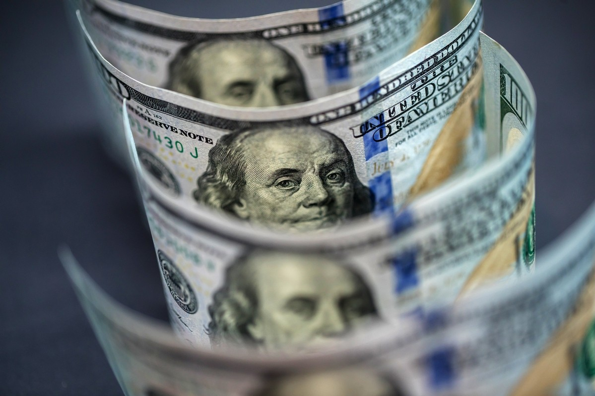 НБУ продал на межбанке $307,2 млн для сдерживания девальвации