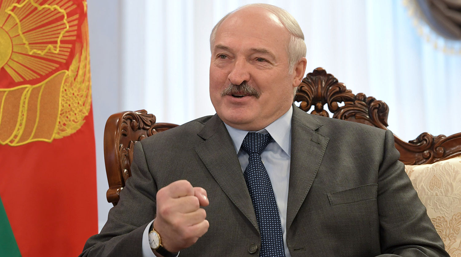 Лукашенко рассказал анекдот о коронавирусе и Жириновском
