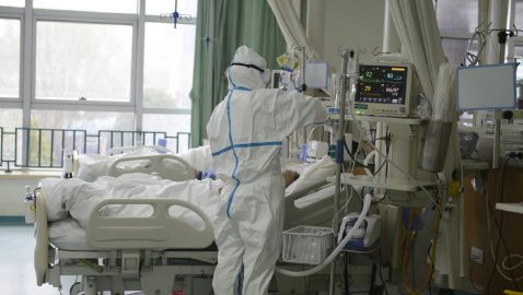 В Украине число зараженных коронавирусом превысило 470