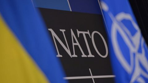 Украина попросила у НАТО помощи в борьбе с коронавирусом