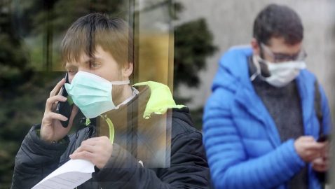МОЗ: в Украине более половины инфицированных COVID-19 — люди в возрасте от 18 до 49 лет