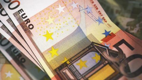 НБУ поднял курс евро выше 30 грн