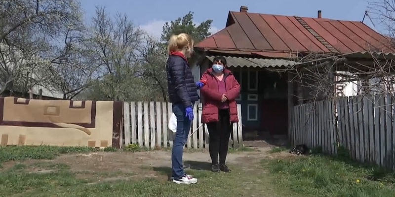 Во двор медсестры на Киевщине бросили «коктейль Молотова» из-за коронавируса