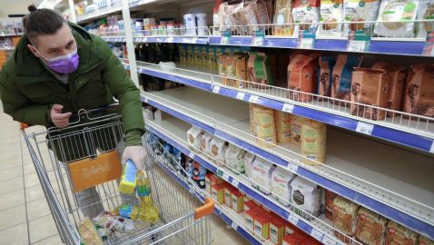 Кабмин взял под контроль цены на некоторые продукты и лекарства