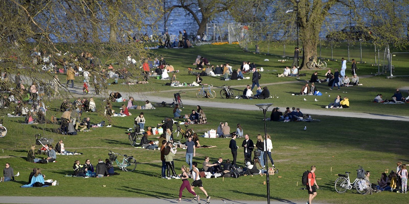 В Швеции заявили, что самоизоляция вредит здоровью