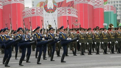 Беларусь не отменила парад 9 мая