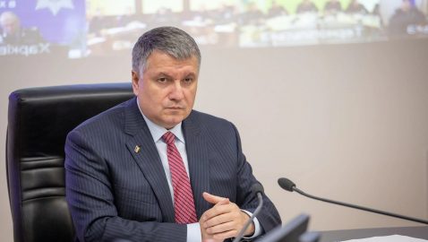 Аваков отреагировал на слова мэра Ивано-Франковска об «упаковке» ромов