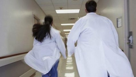 Мужчина с коронавирусом сбежал из больницы в Кривом Роге – СМИ