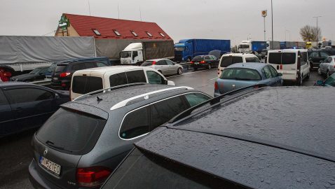 На КПП «Тиса» произошли столкновения – авто пограничников сбросили в кювет