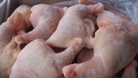 В Украину из Польши завезли курицу с сальмонеллой
