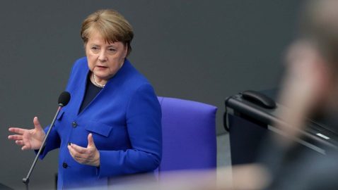 Меркель заявила, что её электронную почту взломали российские хакеры
