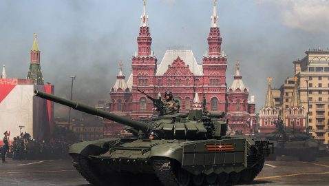 В российских городах проходят парады Победы (фото, видео)