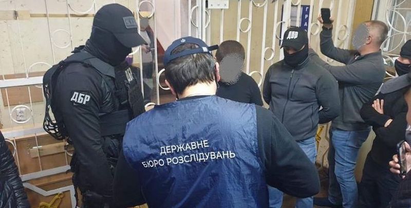 Семерых полицейских из Павлограда арестовали без права залога