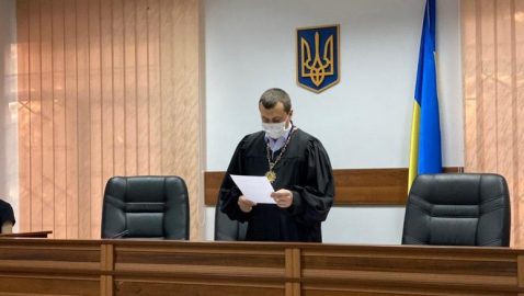 Судья отказался менять прокурора в деле Стерненко