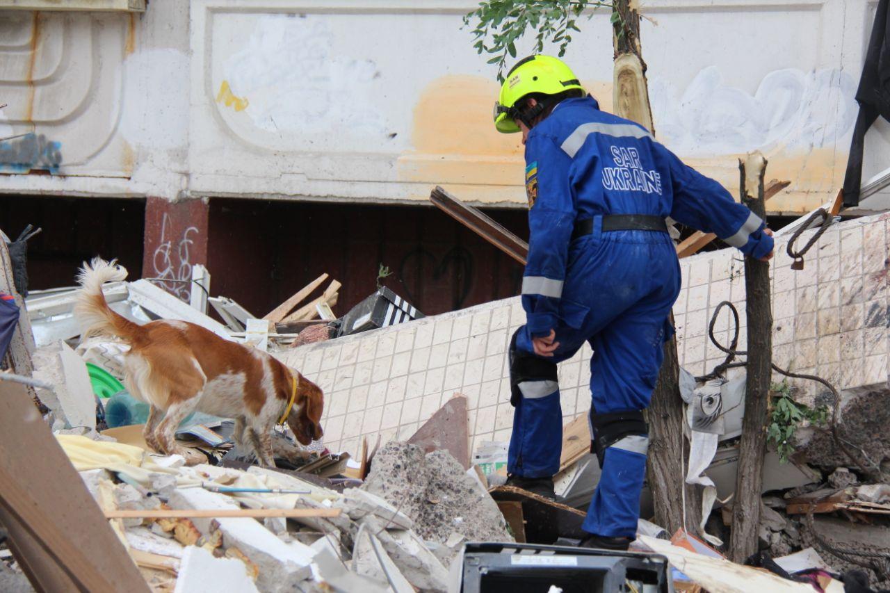 Взрыв дома в Киеве: число погибших возросло до трех