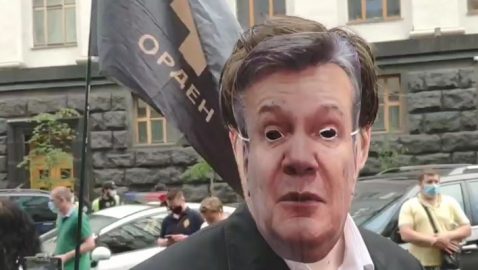 Возле Рады митинговали «Янукович» и «Пореченков»