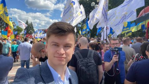 «Слуга народа» поддержал мовный митинг Порошенко