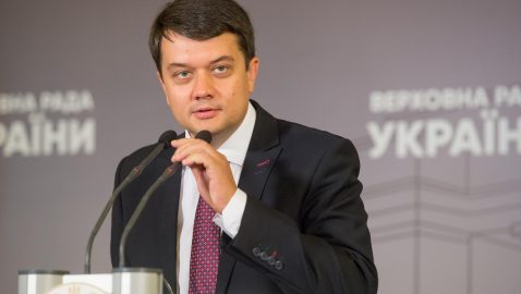 Разумков прокомментировал избиения сторонников Шария