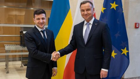 Зеленский поздравил Дуду с победой на выборах и пригласил в Украину