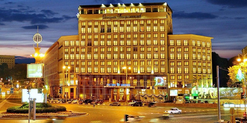Зеленский сообщил о продаже отеля «Днепр»