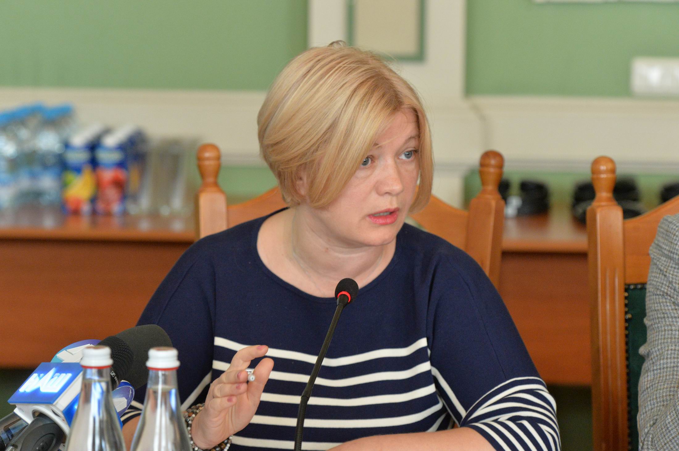 Геращенко вызвала Бужанского на дуэль-диктант по русскому языку