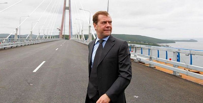 Украинцы должны смириться с потерей Крыма — Медведев