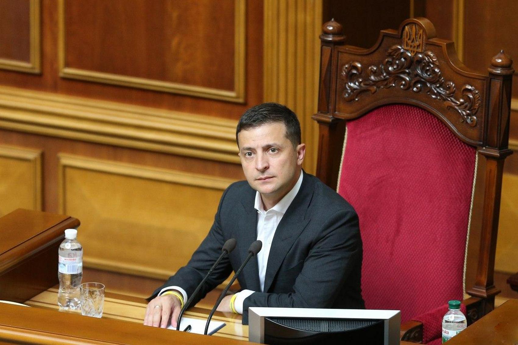 Зеленский собирает Раду на внеочередное заседание, чтобы рассмотреть вопрос о местных выборах