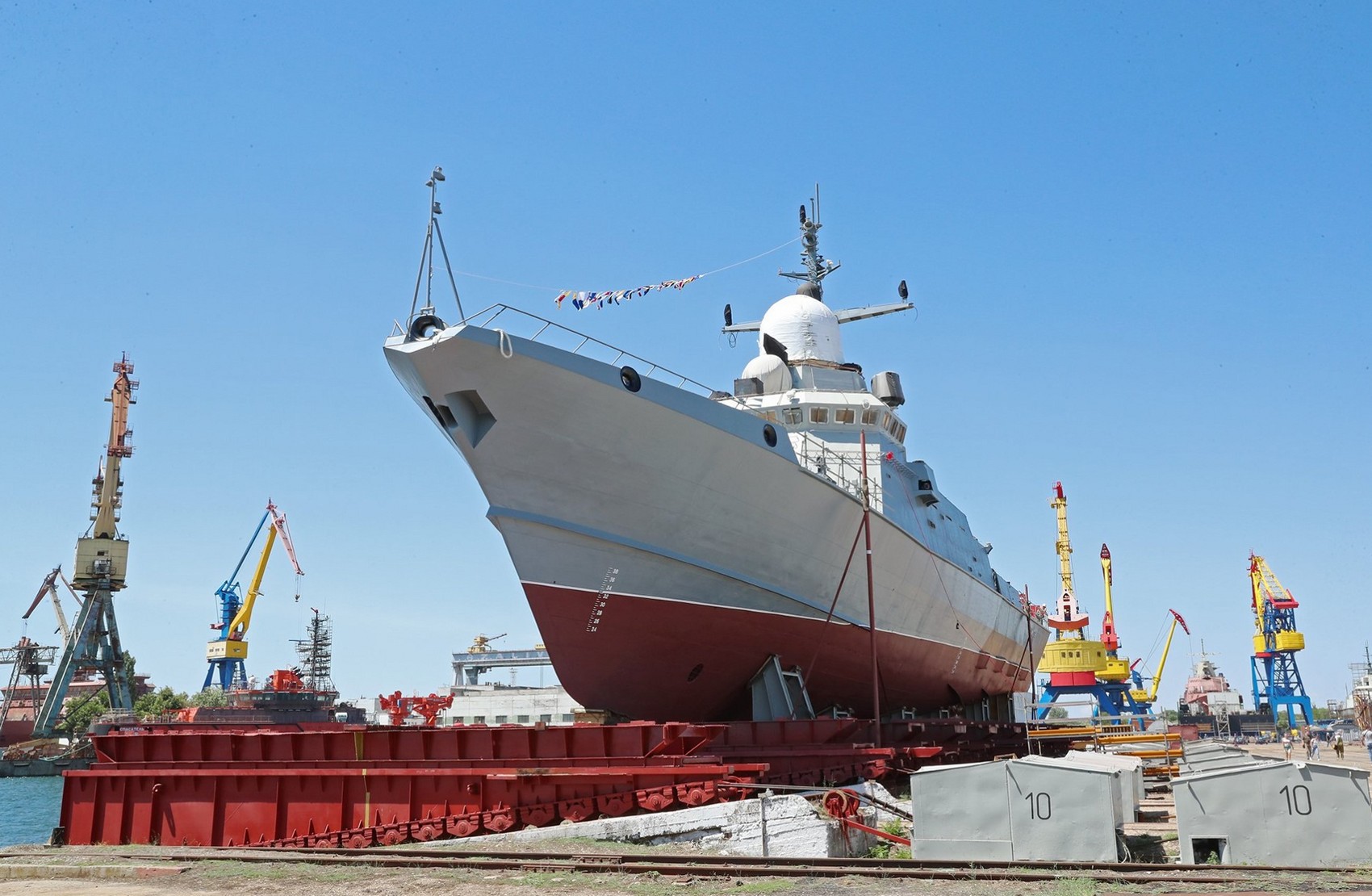 Строительство Россией кораблей в Керчи нарушает суверенитет Украины — ЕС