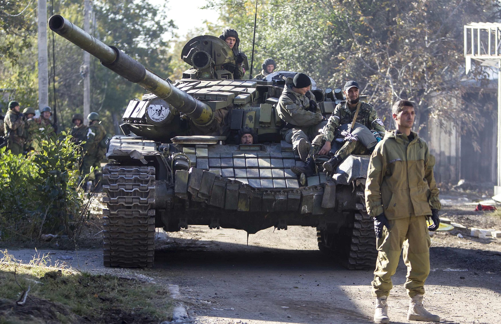 В Минобороны ответили на готовность России поставлять оружие на Донбасс
